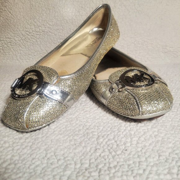 Michael Kors Fulton Silver Glitter Moccasin Flats MK Medallion - Women Sz 9 - Picture 1 of 13